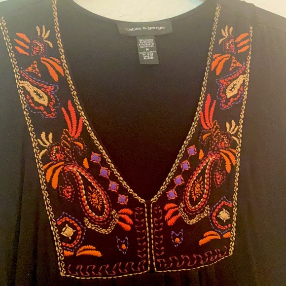 Embroidered Top - Picture 3 of 3